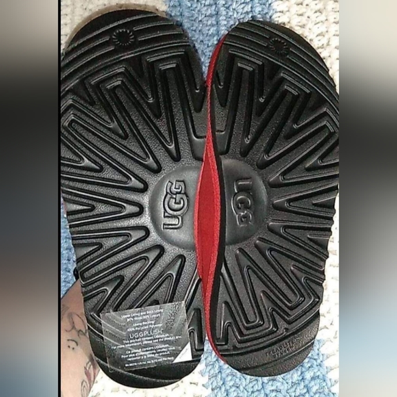 Ugg tasman slippers - Picture 3 of 3